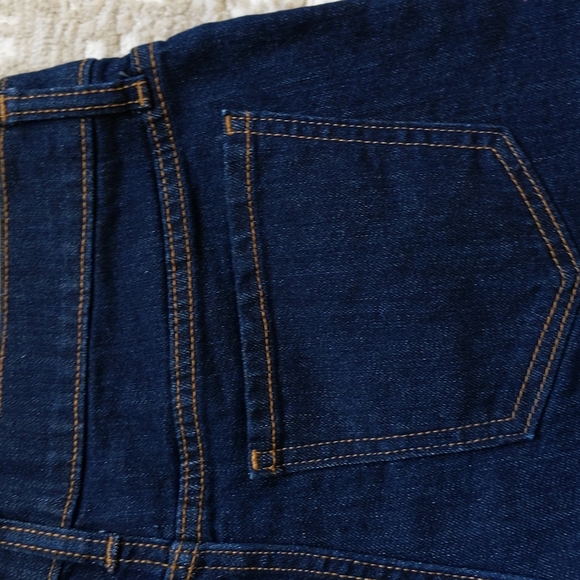 Old Navy Semi-Fitted Stretch Extensible Cuff Jean Shorts 2R Blue - Picture 11 of 16